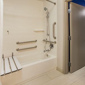 King Suite Mobility or hearing accessible
